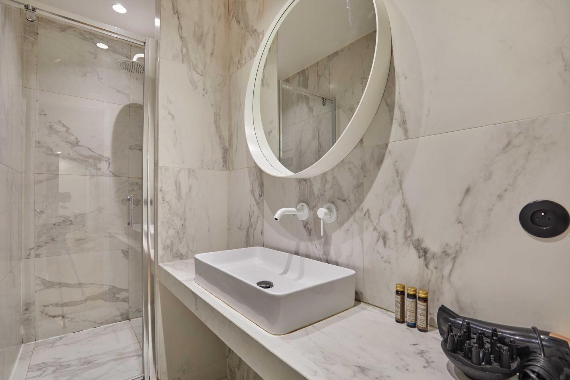 Magnificent Apartment - 3Br- 8P - Batignolles Paris Eksteriør billede